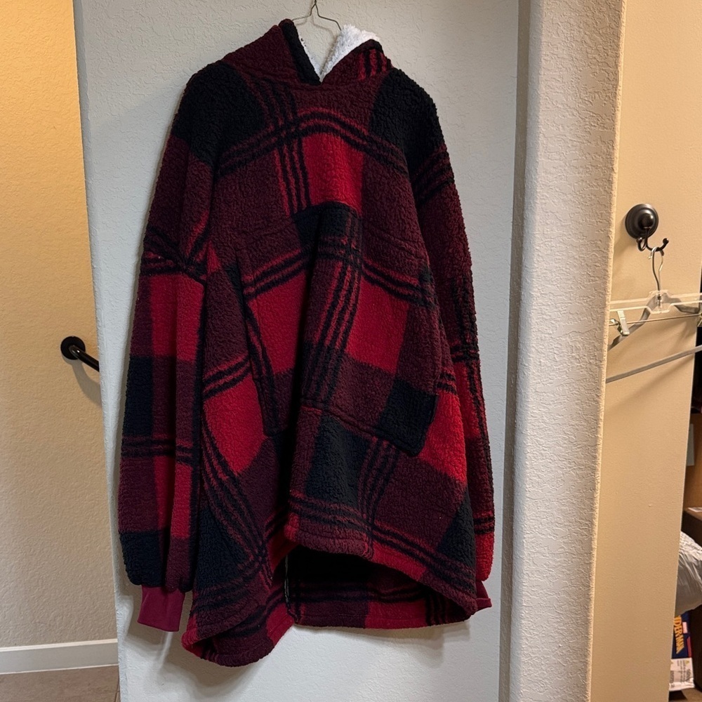 Catalonia Cozy Red and Black Plaid Premium Hoodie Blanket